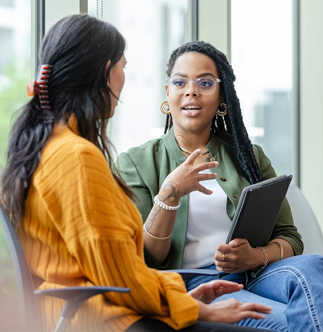 People discussing Temporary job